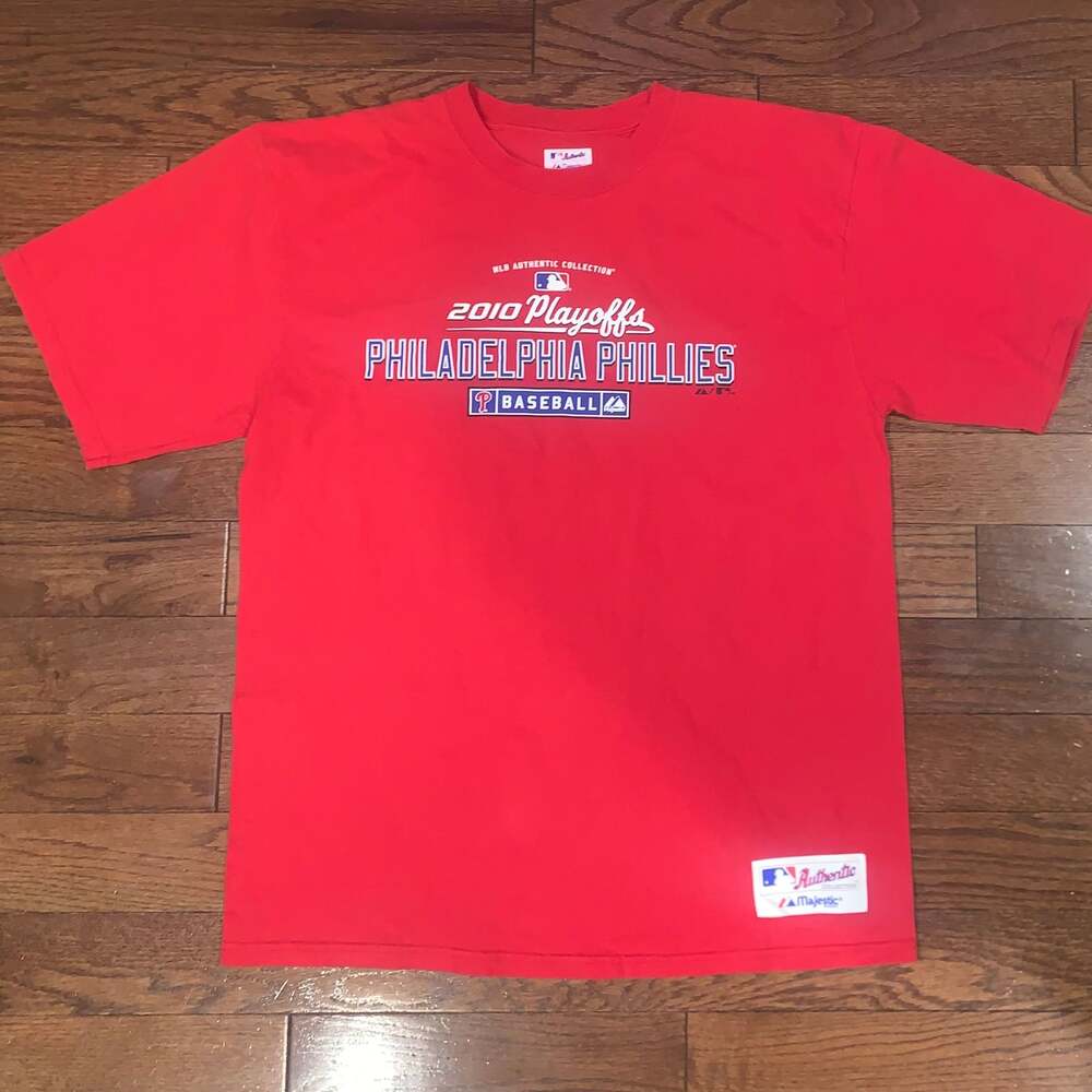 2010 MLB Playoffs‎ Philadelphia Phillies Red T-Shirt by Majestic, Men's Large